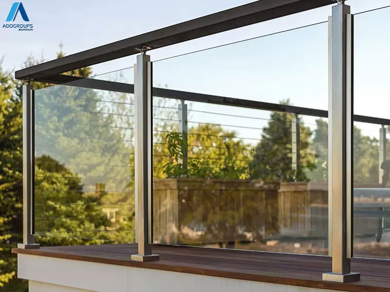 Lan can kính cường lực